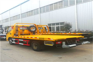 东莞附近拖车救援搭电